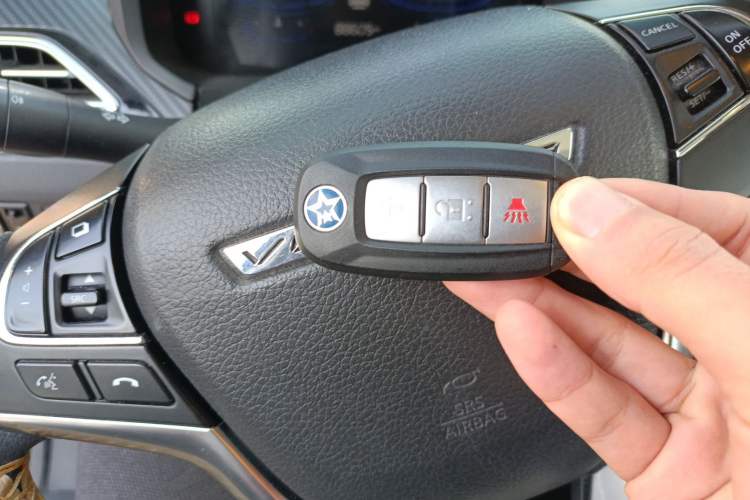 Used Venucia T60 2020 1.6L CVT Smart Drive Version China VI Standard
