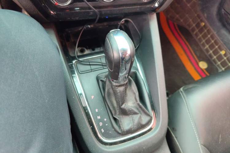 Used Volkswagen Sagitar 2015 1.6L Automatic Comfort Model
