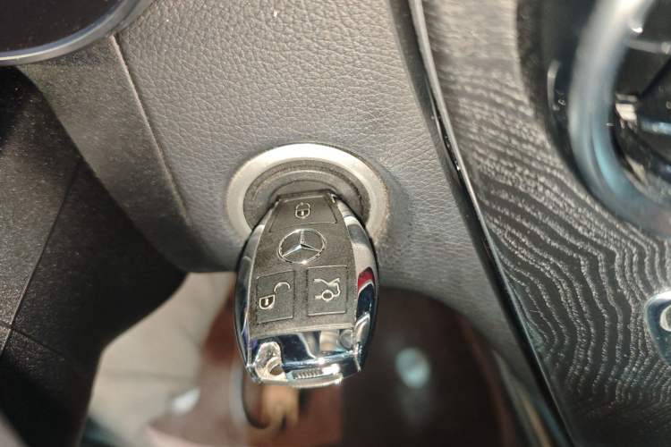 Used Mercedes-Benz C-Class 2018 C 200 L Sport Edition Achievement Special Edition Vehicle Key