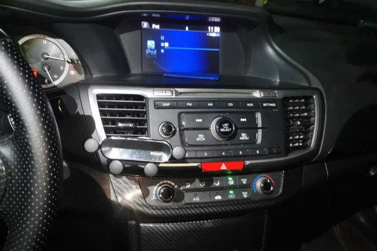 Used Honda Accord 2016 2.0L Comfort Edition Audio And AC Panel