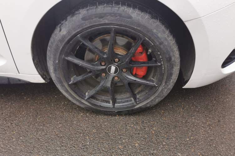 Used Hyundai Lafesta 2019 280TGDi Smart Speed Version China VI Standard Right Front Wheel Hub