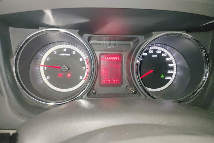 Used Dongfeng Aeolus A60 2012 1.6L Manual Luxury Model