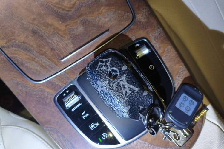 Used Mercedes-Benz E-Class 2019 Facelifted E 300 L Stylish Version
