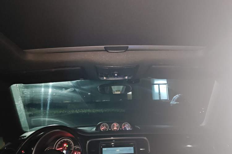 Used Volkswagen Beetle 2015 380TSI
