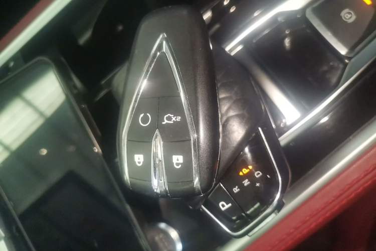 Used Changan CS85 COUPE 2023 1.5T DCT Luxury Version