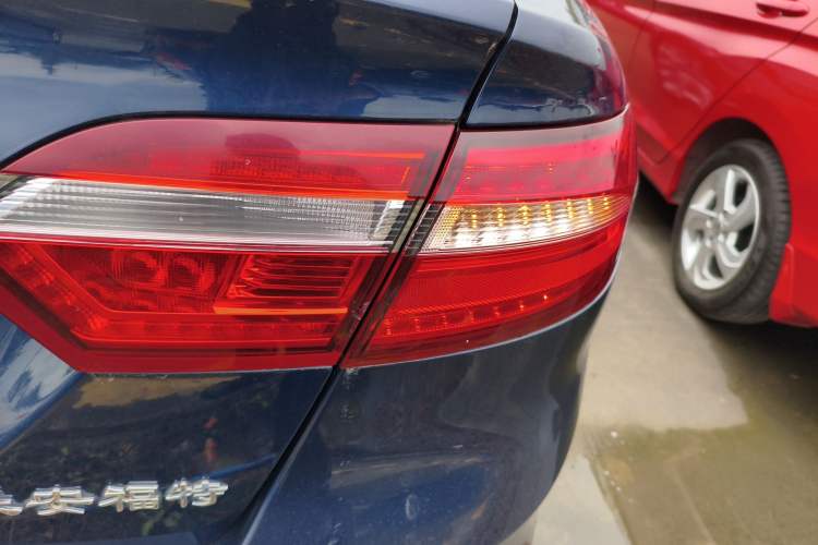 Used Ford Taurus 2016 EcoBoost 180 Luxury Model