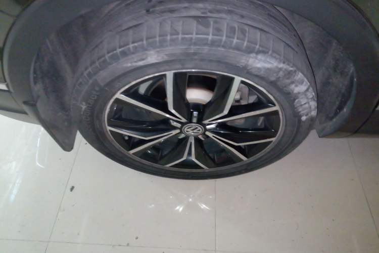 Used Volkswagen Tiguan L 2017 380TSI Automatic All-Wheel-Drive Flagship Edition
