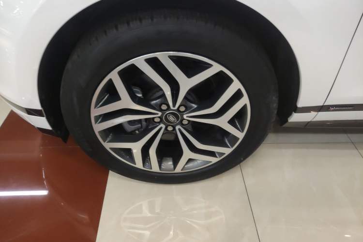 Used Land Rover Range Rover Evoque 2021 Range Rover Velar 249 PS R-Dynamic S Performance Edition
