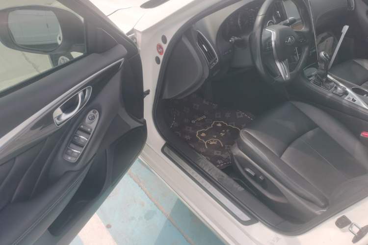 Used Infiniti Q50L 2018 2.0T Comfort Edition China V Standard Driver Seat