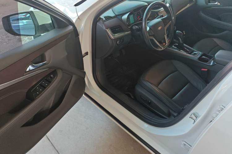 Used Chevrolet Malibu 2016 2.0L Automatic Luxury Edition
