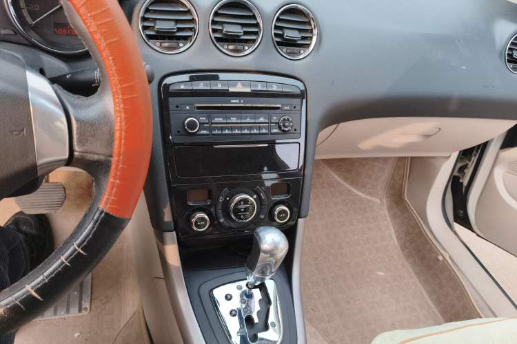 Used Peugeot 408 2013 2.0L Automatic Comfort Edition
