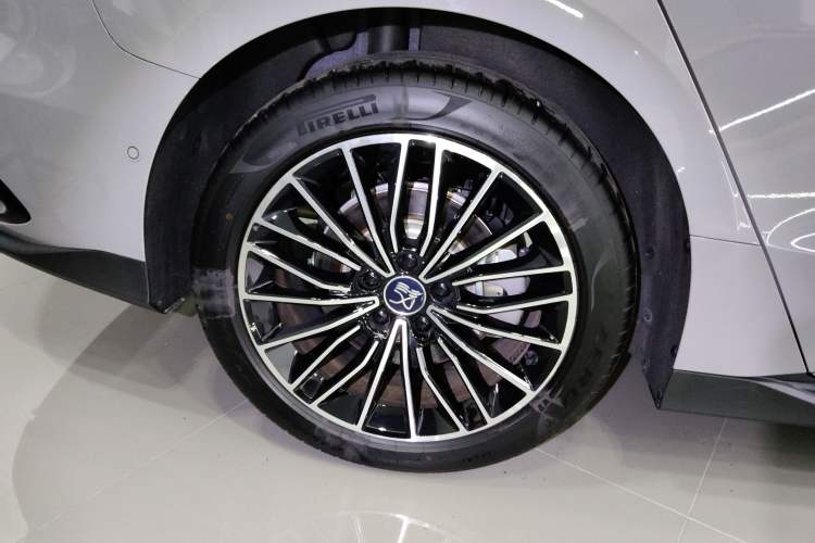 Used BYD Han 2025 DM-i Intelligent Driving Edition 125KM LiDAR Flagship Model
