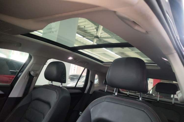 Used Volkswagen Tayron 2019 330TSI Two-Wheel Drive Luxury Model China VI Standard
