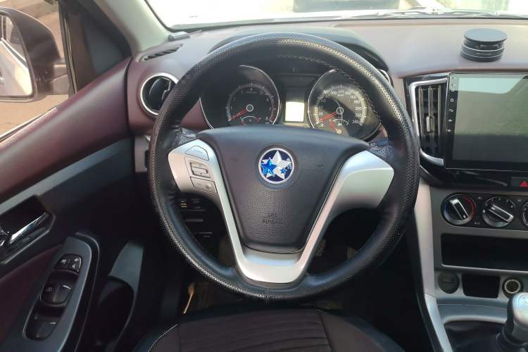 Used Venucia T70X 2015 2.0L Manual RuiXiang Sport Edition