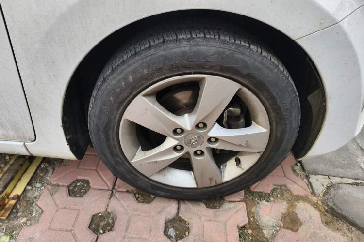 Used Hyundai Elantra (5th Generation / Langdong) 2012 1.6L Manual Fashion Edition