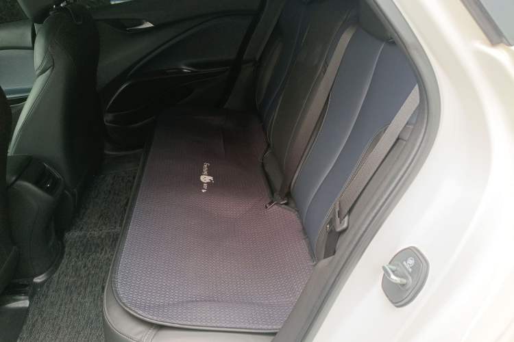 Used Buick Velite 6 2023 430km Range Commuter Version Left Rear Seat