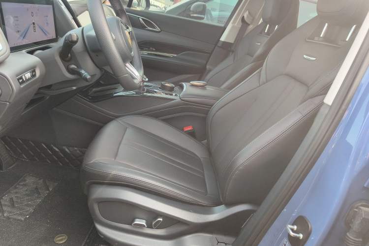 Used Hongqi HS3 2023 1.5T Two-Wheel Drive Shanwei Edition