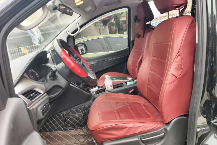 Used JAC Refine M3 2022 1.5T 7-Seater Standard Edition
