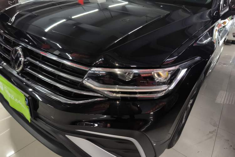 Used Volkswagen Tiguan L 2023 Revised Version 330TSI Automatic Two-Wheel Drive Smart Enjoyment Edition
