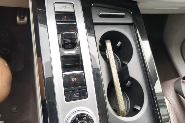 Used Volkswagen Tavendor 2023 380TSI Four-Wheel Drive R-Line Cruise Edition Gear Lever