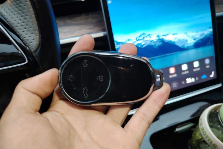 Used NETA S 2022 Extended-Range Version 1160 km Range Rear-Wheel-Drive Compact Edition