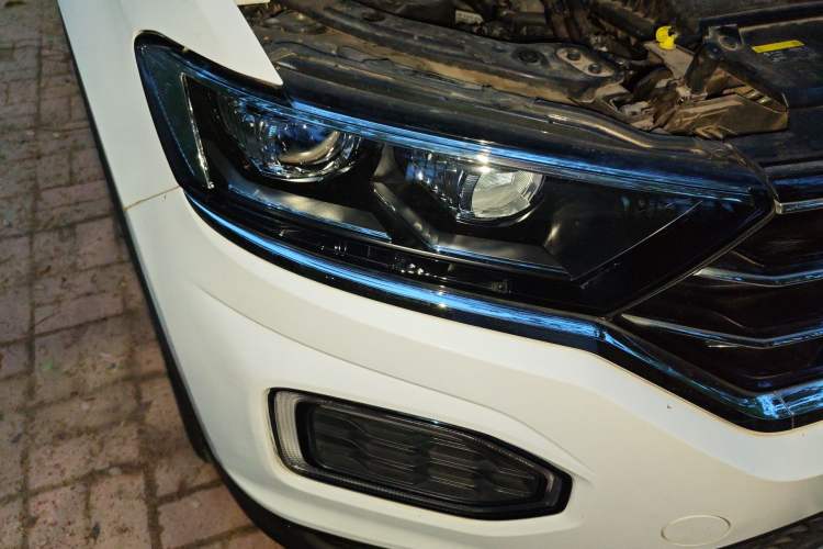 Used Volkswagen T-ROC 2019 230TSI DSG Two-Wheel-Drive Advanced Version China VI Standard