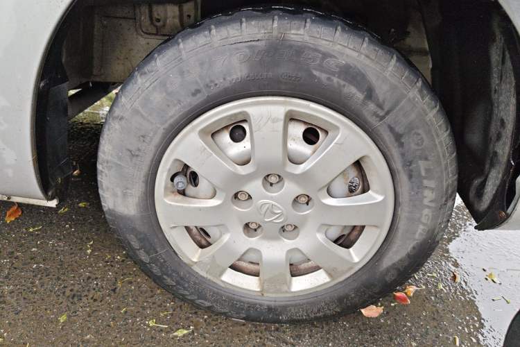 Used CHANGAN KAICHENG Ruixing M90 2017 2.0L Value Edition High-Roof 6-Seater Dual-Swing Doors 4G94S Right Front Wheel Hub