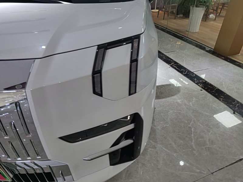 Used Zeekr 009 2022 WE Edition — 23