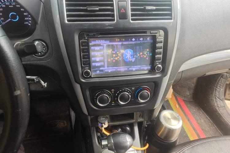 Used FORTHING Joyear S50 2014 1.6L CVT Luxury Model
