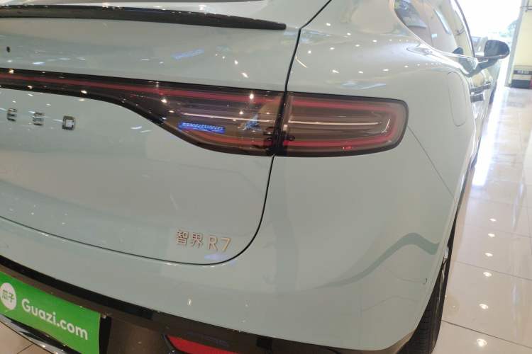 Used Hima Luxeed R7 2025 Range-Extended Version 251 km Max
