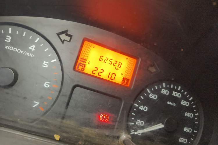 Used Wuling Rongguang 2011 1.2L Base Version
