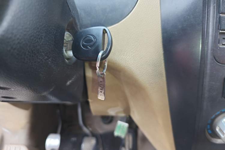 Used Dongfeng Xiaokang C37 2012 1.4L Entrepreneur II Type DK13-06 Vehicle Key