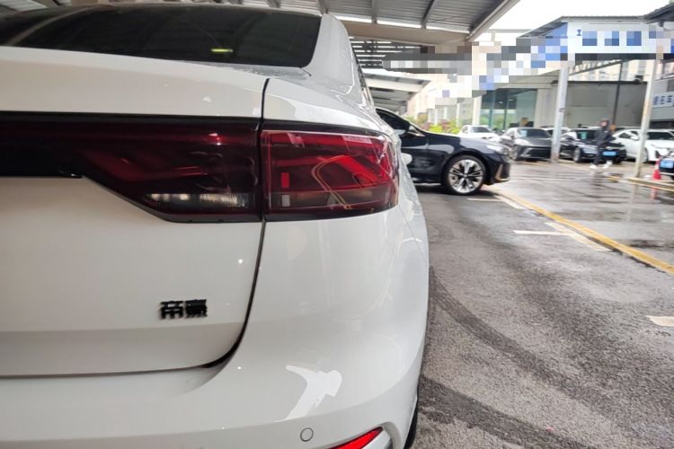 Used Geely Auto Emgrand 2022 4th Generation 1.5L CVT Luxury Model Right Rear Taillight