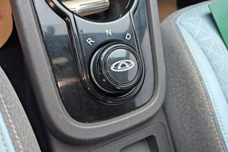 Used Chery Little Ant 2022 Sweet Pink Edition Half-Sugar Version 3-Cell Lithium 30kW 301km