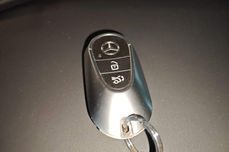 Used Mercedes-Benz GLC 2023 GLC 260 L 4MATIC Luxury Model 5 Seats Vehicle Key