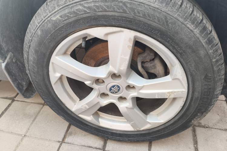 Used Bestune X80 2013 2.0L automatic luxury version