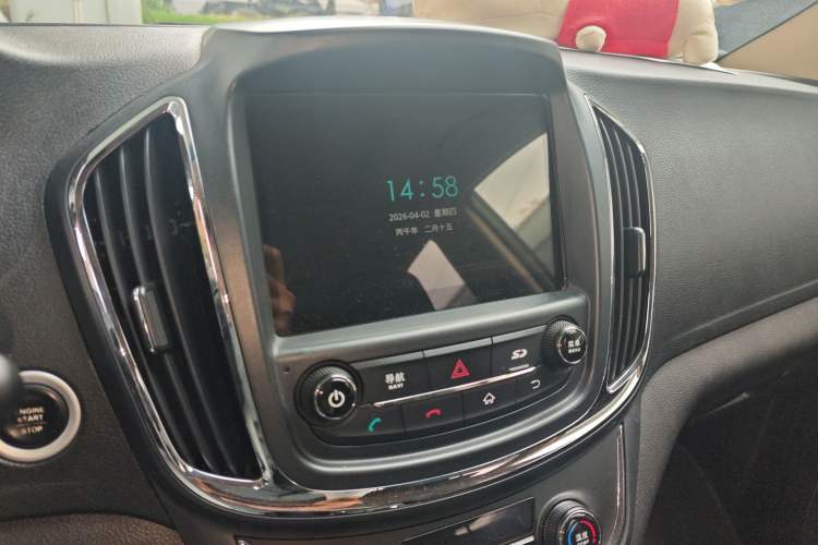Used Baojun 560 2015 1.8L manual luxury version
