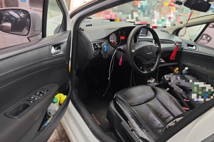 Used Peugeot 308 2014 Enjoy Edition Classic 1.6L Manual YouShang Model Driver Seat