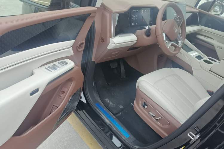 Used BYD Xia 2025 DM-i 1.5T 180km Excellence Model
