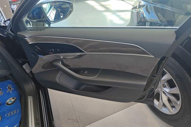 Used Audi A8 2022 A8L 50 TFSI quattro Comfort Edition Collector's Model
