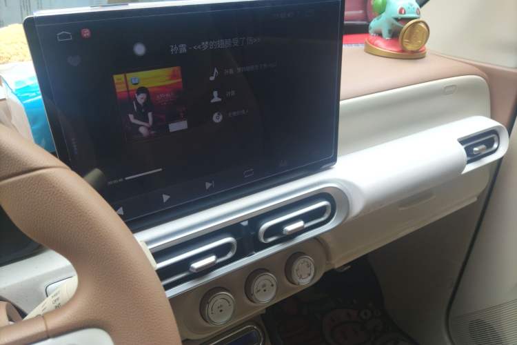 Used Wuling Hongguang MINIEV 2024 3rd Generation 215km Youth Edition Audio And AC Panel