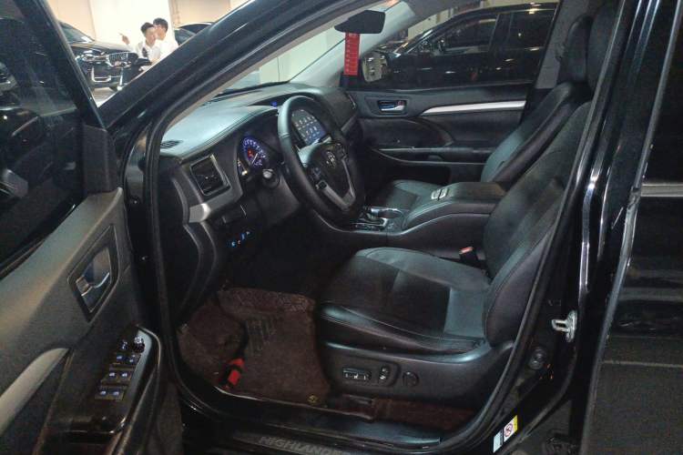 Used Toyota Highlander 2018 2.0T Four-Wheel Drive Luxury Edition 7 Seats China V Emission Standard
