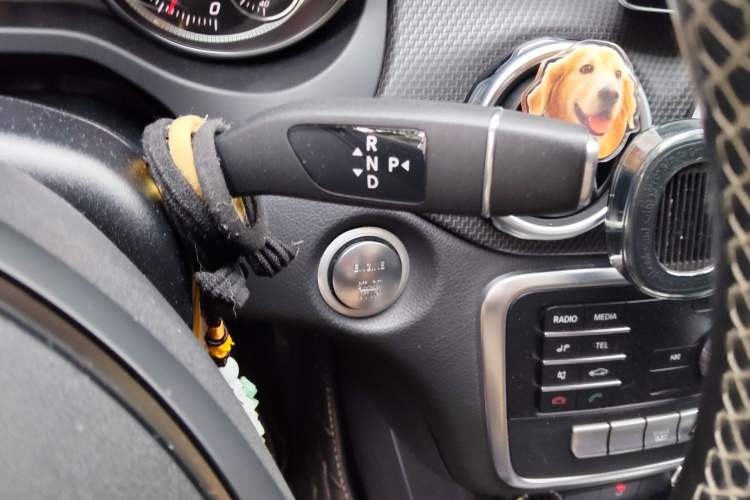 Used Mercedes-Benz GLA 2018 GLA 200 Fashion Model Gear Lever