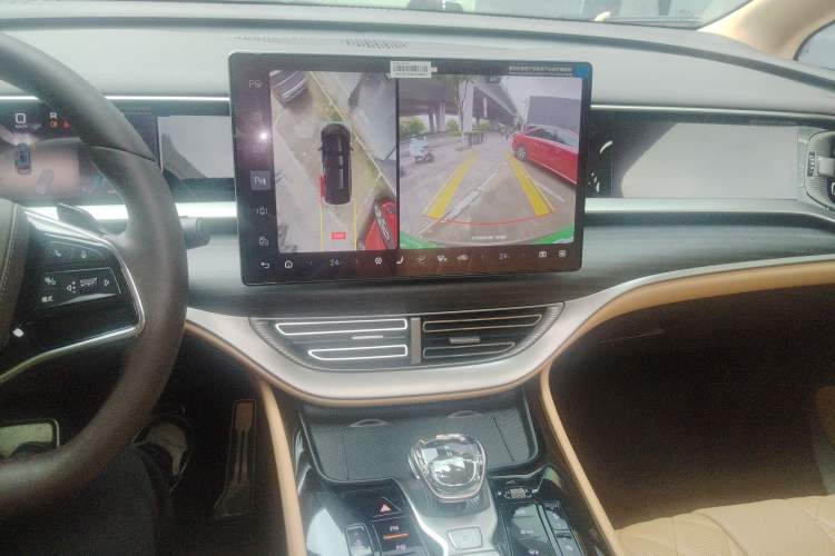 Used Denza D9 2025 DM-i Intelligent Drive 1020 Four-Wheel Drive Flagship Model Audio And AC Panel