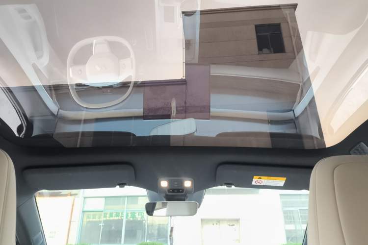 Used ONVO L60 2024 60 kWh Rear-Drive Version