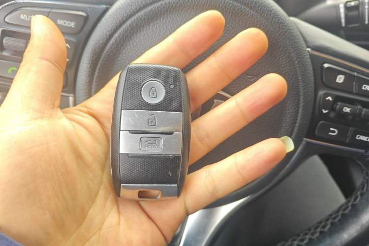 Used Kia K5 2016 2.0L Automatic LUX