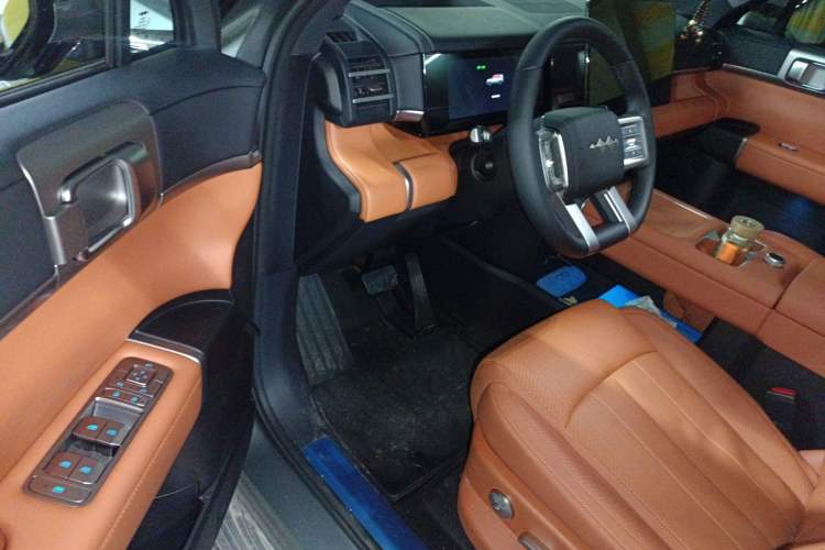 Used Formula Leopard Tai 7 2025 Model 200 km Two-Wheel Drive Max Edition
