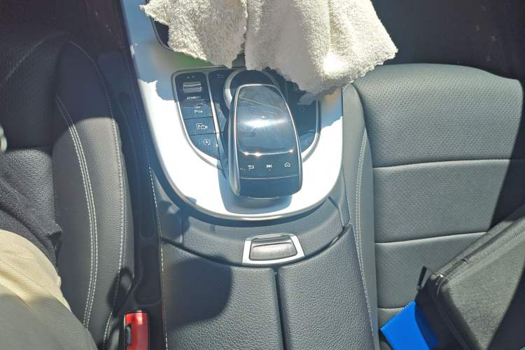 Used Mercedes-Benz E-Class 2017 E 300 L Sporty and Stylish Model Gear Lever