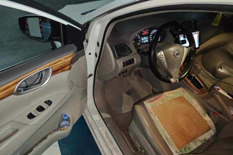 Used Nissan Sylphy 2012 1.6 XL CVT Luxury Edition Driver Seat