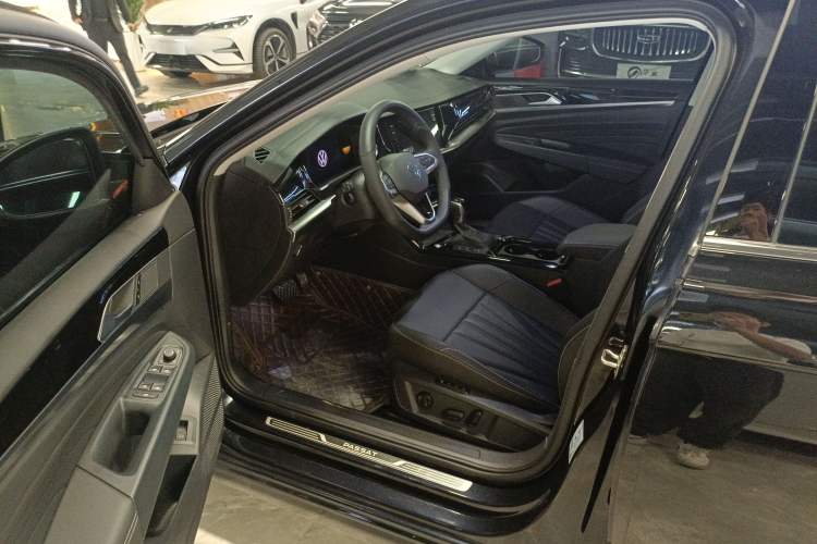 Used Volkswagen Passat 2025 Outstanding Model 330TSI Elite Edition
